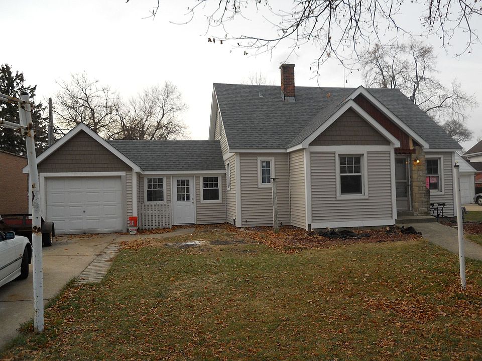 1st image of 1571 Whitcomb Ave