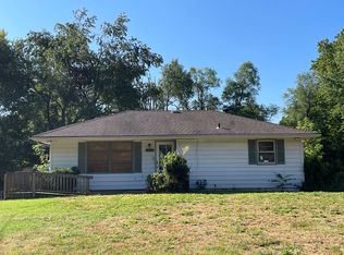 6323 Cernech Rd, Kansas City, KS 66104