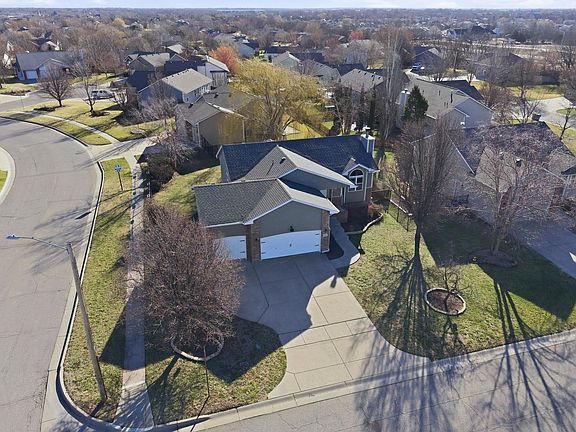 4th image of 1931 N Beretta Ct