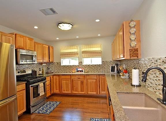 5th image of 1070 Brutus Dr