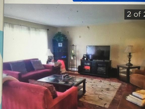 Living Room......large rooms....