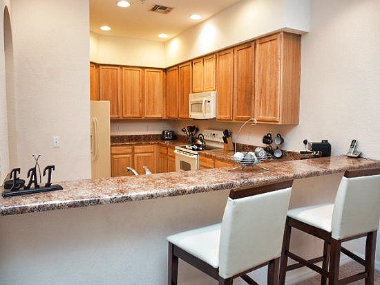 CAR2C3050PR-408-kitchen-and-breakfast-bar