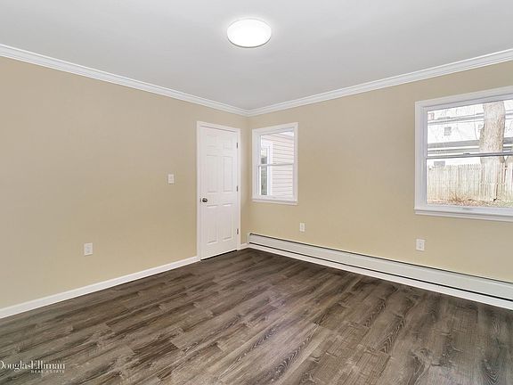 5th image of 15 Penny Ln