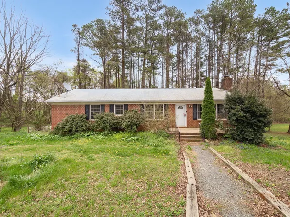 6702 Huntsboro Rd, Oxford, NC 27565