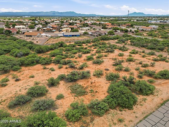 4th image of San Marcos De Niza Drivelot 140