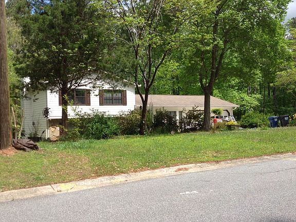 2nd image of 3183 Aspen Cir