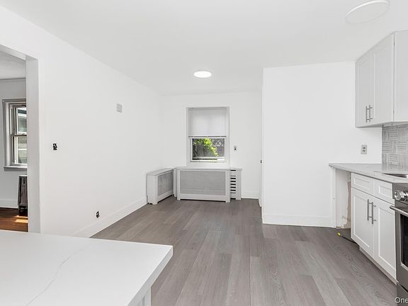 4th image of 31 Emmett Place