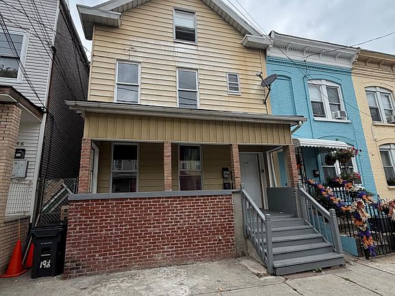 2nd image of 198 Parker St #Basement