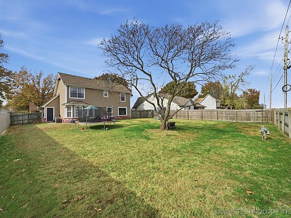 5th image of 4009 S Beech Ave