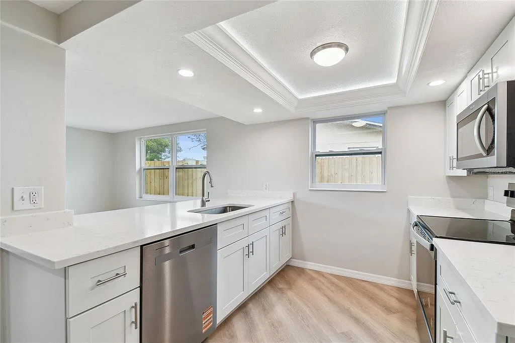 3 bed, 2.0 bath, 1518 sqft, $1,950 — Photo 4