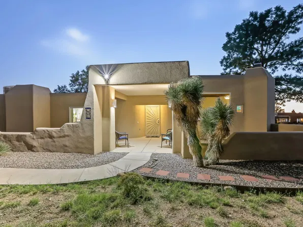 979 Antelope Ave NE, Albuquerque, NM 87122