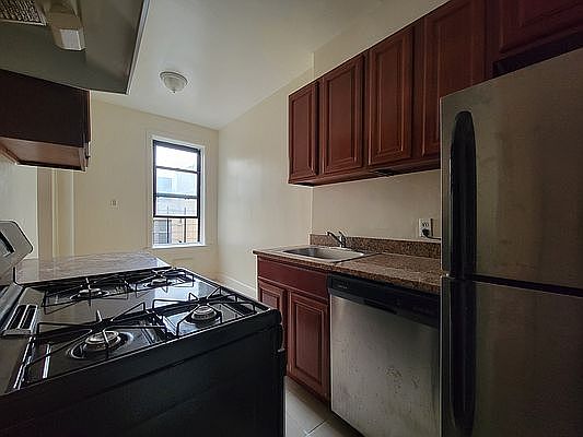 3rd image of 44-12 43rd Ave #6