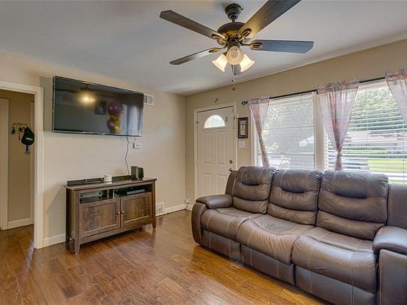 5th image of 2076 Sunnybrook Ln