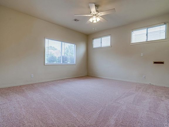 4th image of 3024 E Broadway