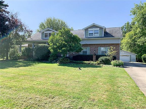 2nd image of 4211 Stark Dr