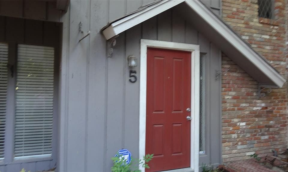 1st image of 4944 Woodway Dr APT 5