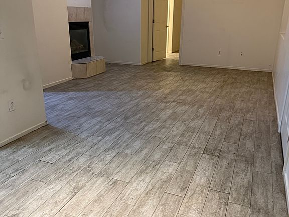 3rd image of 602 Yellow Meadow Ct Unit B