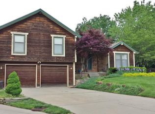 1209 SW Brook Ct, Blue Springs, MO 64015