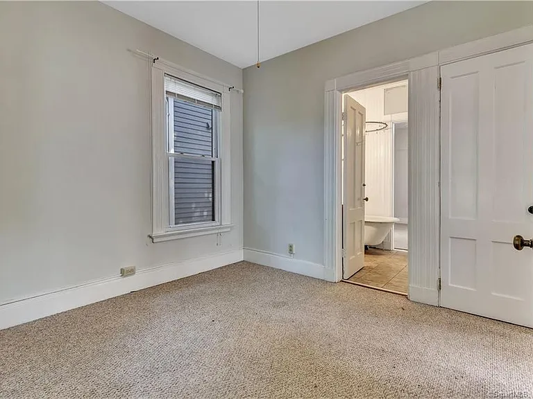 28 Edwards St #2 — Photo 23