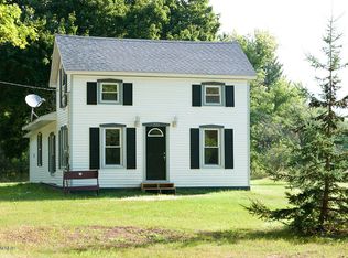 699 E Main St, Mecosta, MI 49332