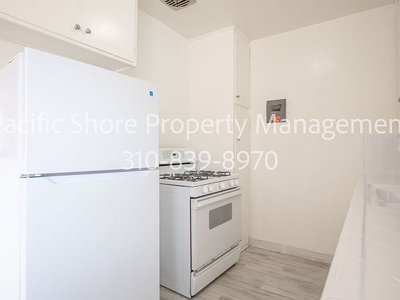 5th image of 11822 Venice Blvd #3