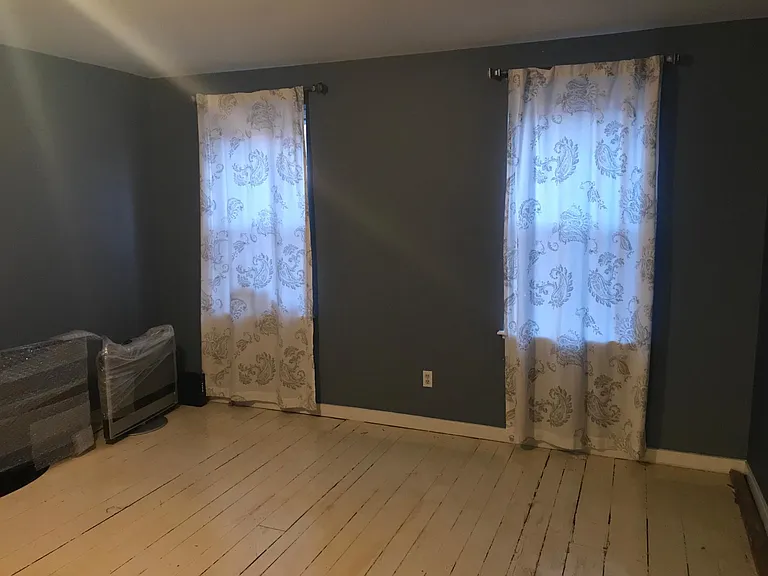 429 Dickinson St #2 — Photo 8