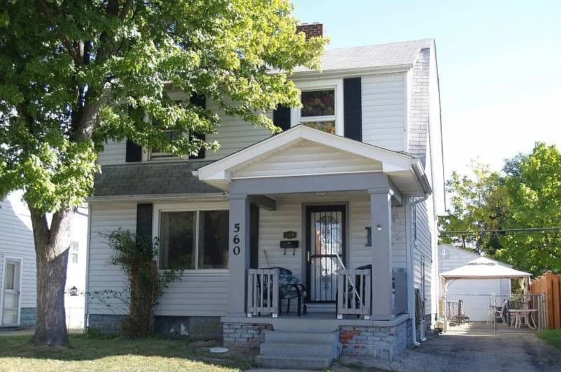 560 Nashoba Ave photo 1