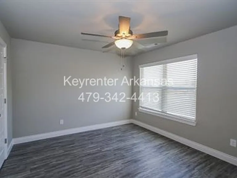 604 E Osage Trce — Photo 9