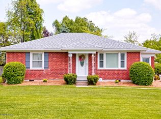 7001 Ridge Farm Ct, Louisville, KY 40291