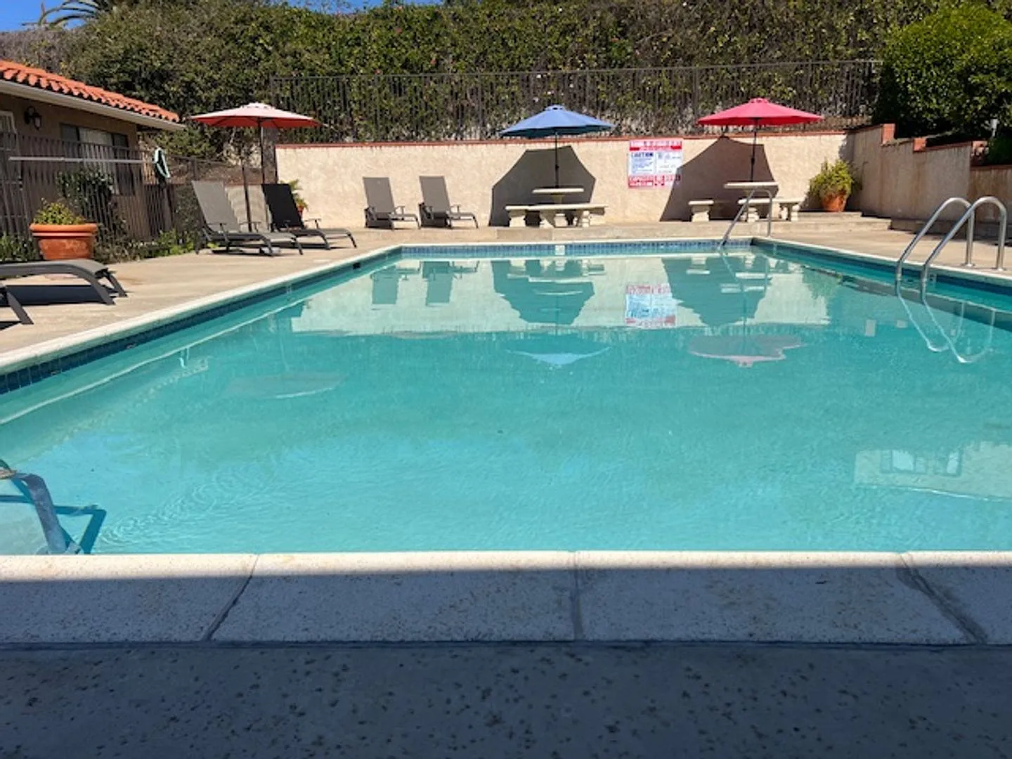 La Fuente Apartments — Photo 3