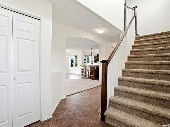 2nd image of 319 Allwood CRESCENT