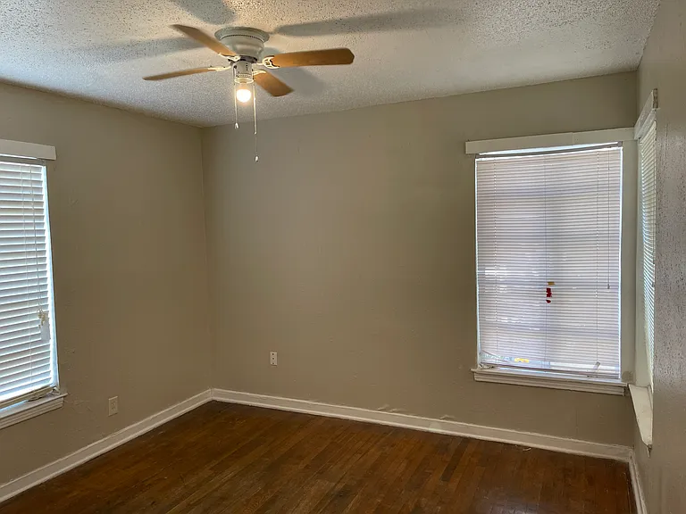 214 Colton Dr — Photo 6