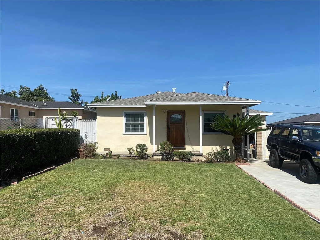 3 bed, 930 sqft, $3,000 — Photo 3