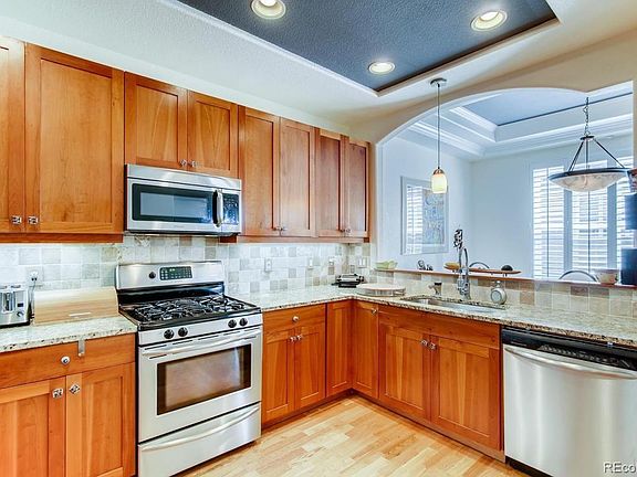 5th image of 40 N Madison St Suite 209