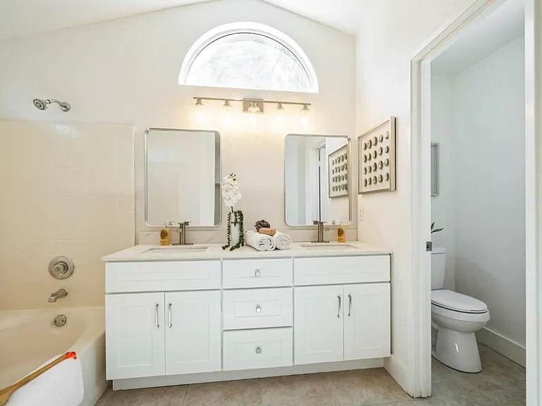 5324 Catanzaro Way — Photo 23