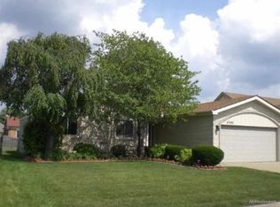 47400 Sanborn Dr, Macomb, MI 48044