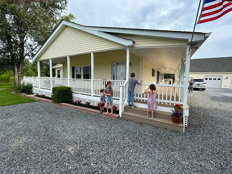 1st image of 28881 Harmons Hill Rd