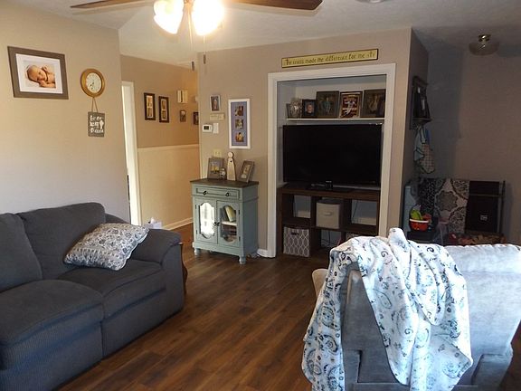 2nd image of 1703 Fishers Gap Rd