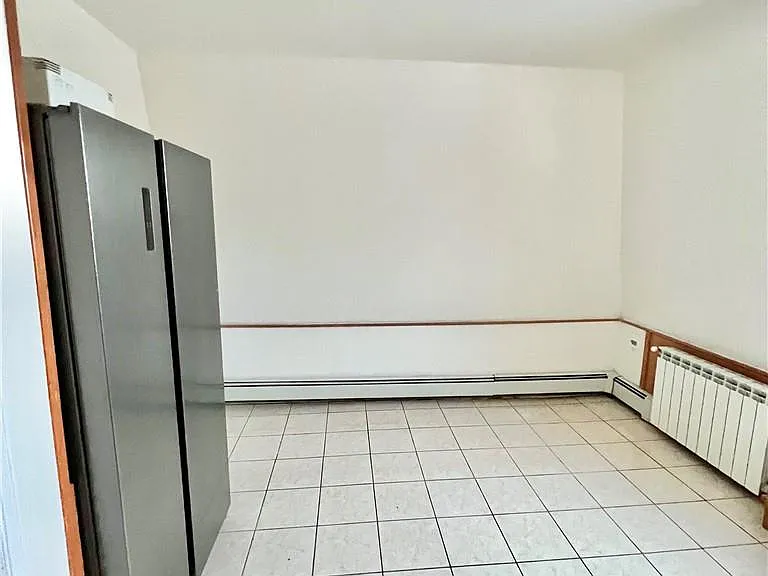210 Union Ave — Photo 16