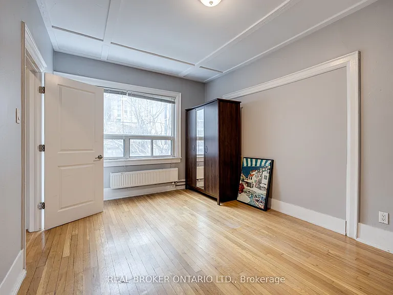 77 Isabella St #UPPER — Photo 17