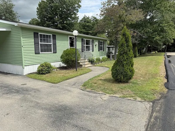 52 Cormier Dr, Rochester, NH 03867