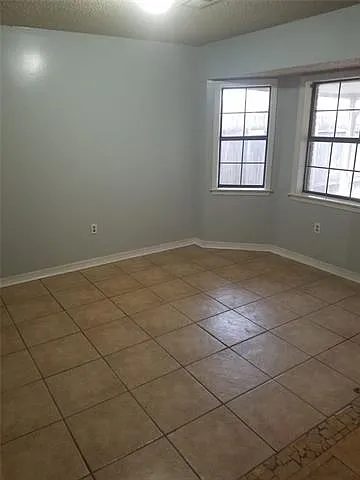 308 Camelia Ave — Photo 10