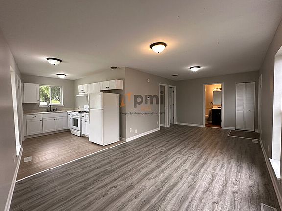 5th image of 12910 Cline Ave APT C