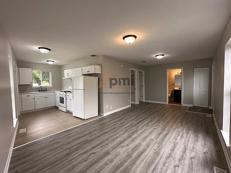 12910 Cline Ave #C — Photo 5