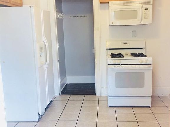 4th image of 964 Laurel Ave
