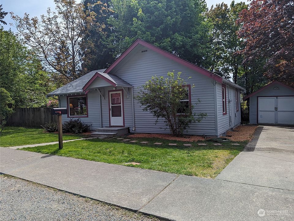 1st image of 1367 Bigelow Avenue NE