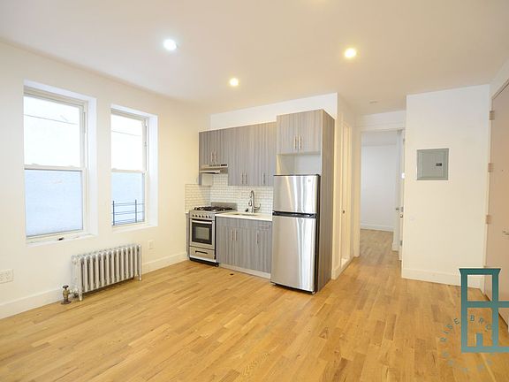 2nd image of 284 19th St APT 1B