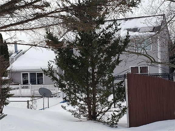 4th image of 7121 Tiburon Cir