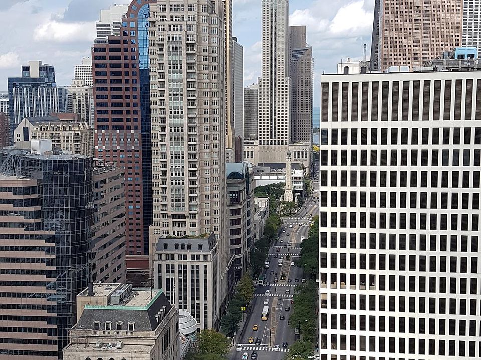 1st image of 535 N Michigan Ave APT 615