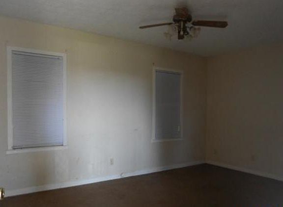 4th image of 2058 Argyle Dr